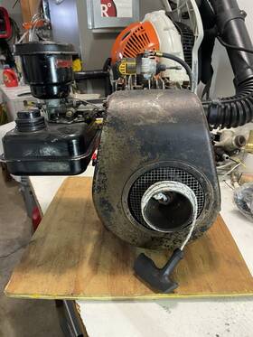 Briggs & Stratton 700059 And Stationary Gas Engine Model 5s Mpn