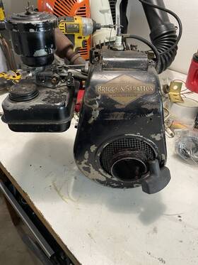 Briggs & Stratton 701053 And Stationary Horizontal Gas Engine Model 6s Mpn
