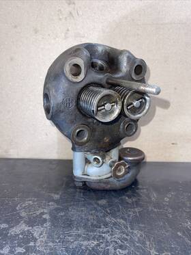 3557d Ihc Antique 1 1/2 2 1/2hp La Gasoline Engine Head Carburetor Hit Miss