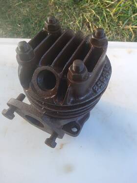 51d125 Johnson Utilimotor #51d125. #51b153 Vintage Engine Cylinder Part#51d125 Head Part#51b153 Parts 51d125 Johnson Utilimotor #51d125. #51b153 Vintage Engine Cylinder Part#51d125 Head Part#51b153 Parts