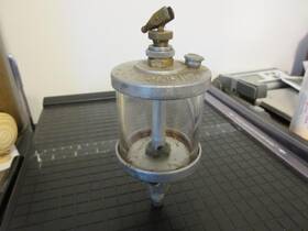 Oil-rite Corp. B-448-1 Vintage Oil-rite Corp. Gravity Feed Lever Oiler Manitowac Wis