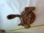 Antique Little Giant Cast Iron Corn Sheller Hand Crank Farm Tool. Fixed Price $35.00.